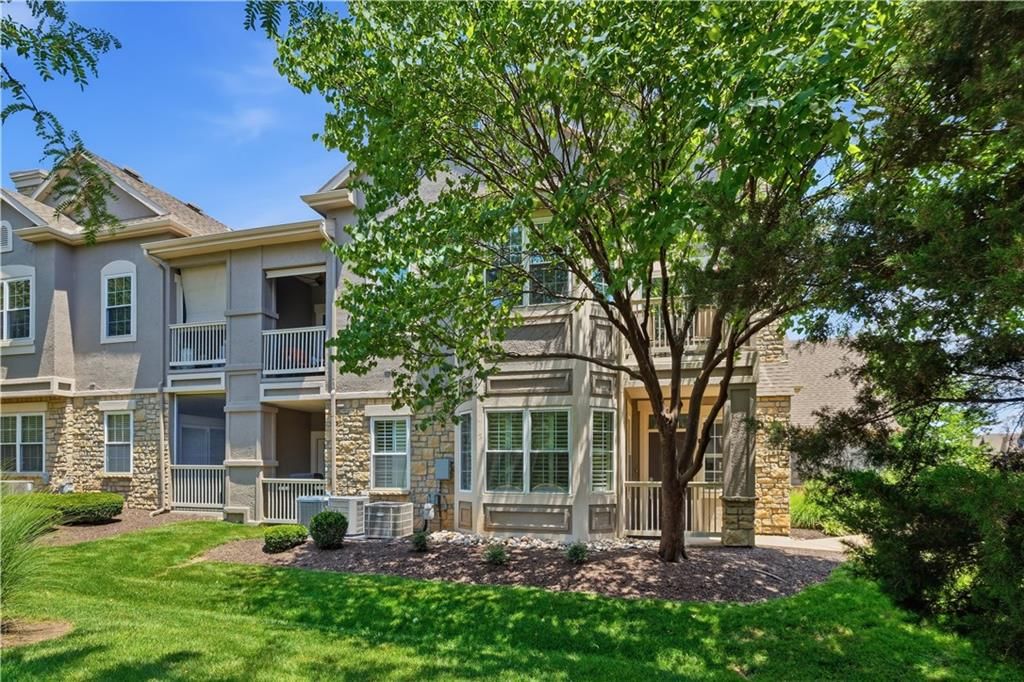 15910 Granada Street — photo 4