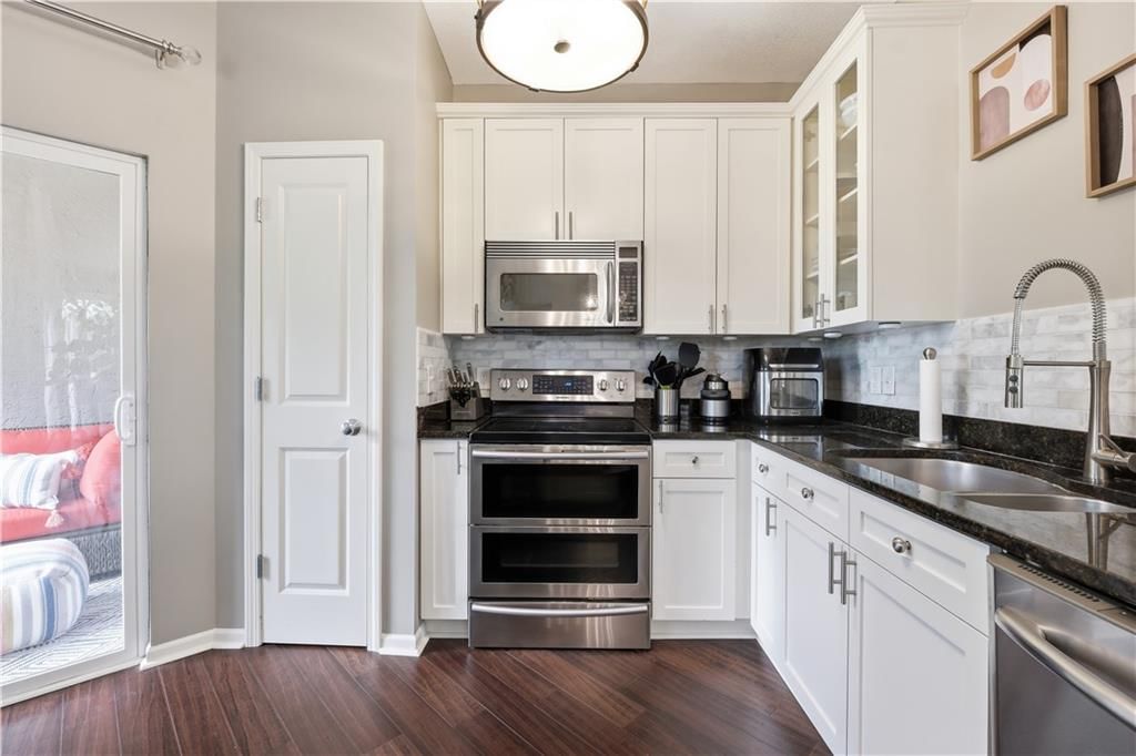 15910 Granada Street — photo 12