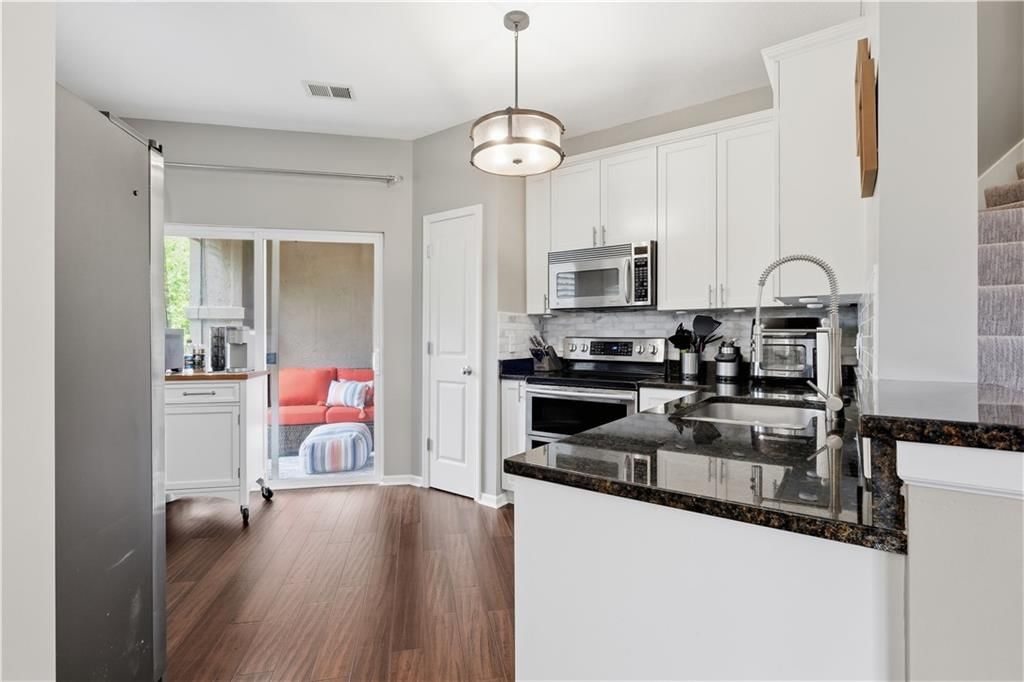 15910 Granada Street — photo 14