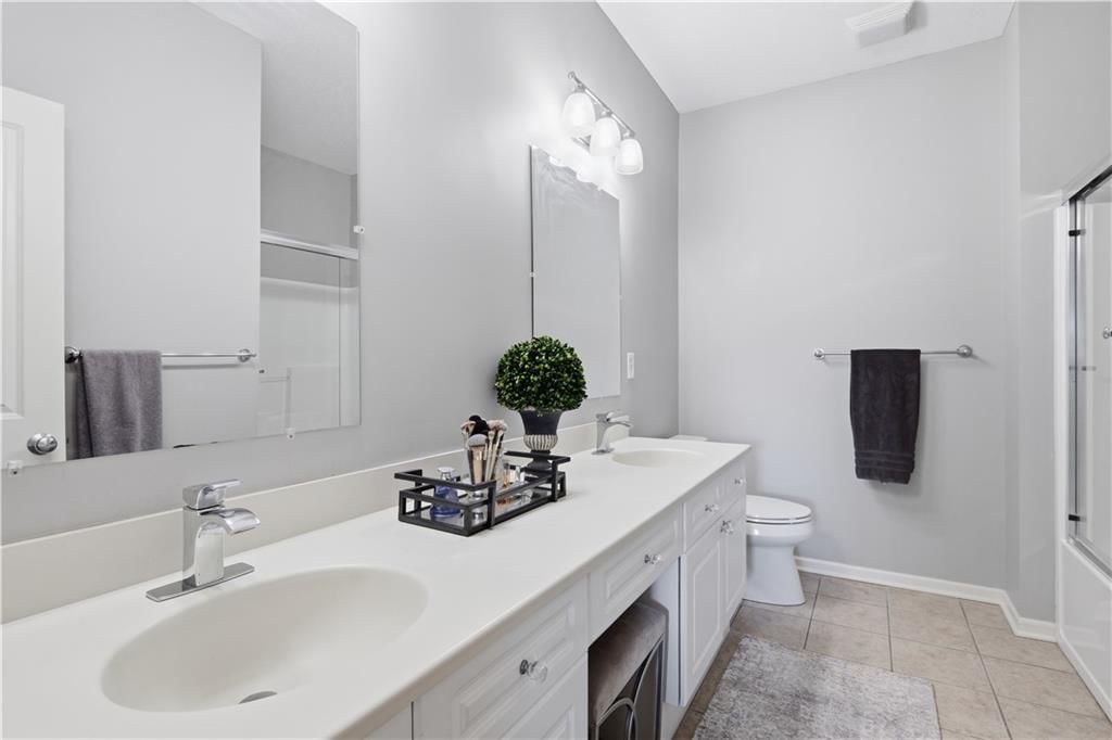 15910 Granada Street — photo 19