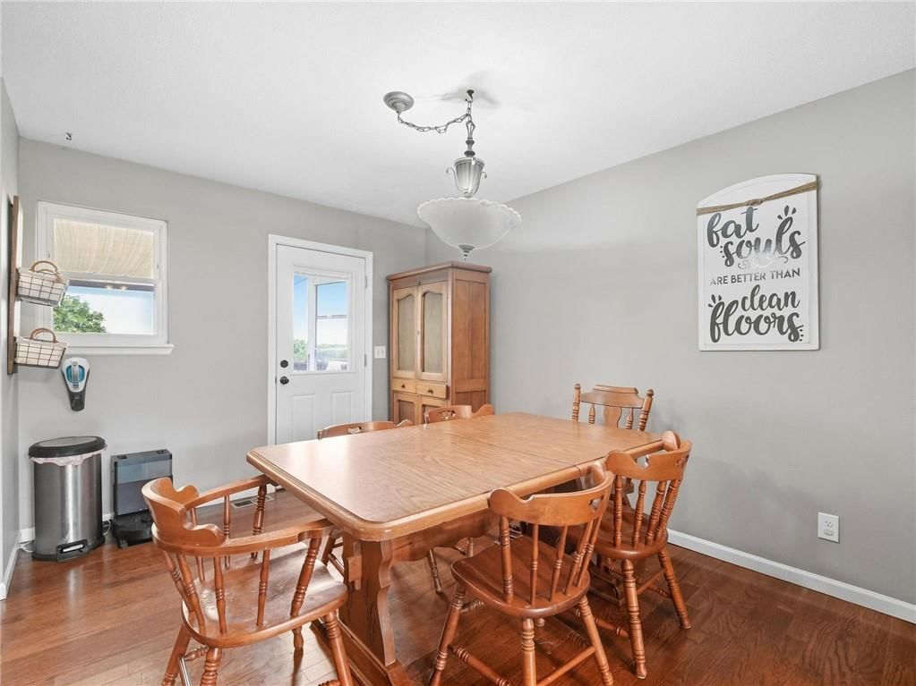 20212 Golden Road — photo 10