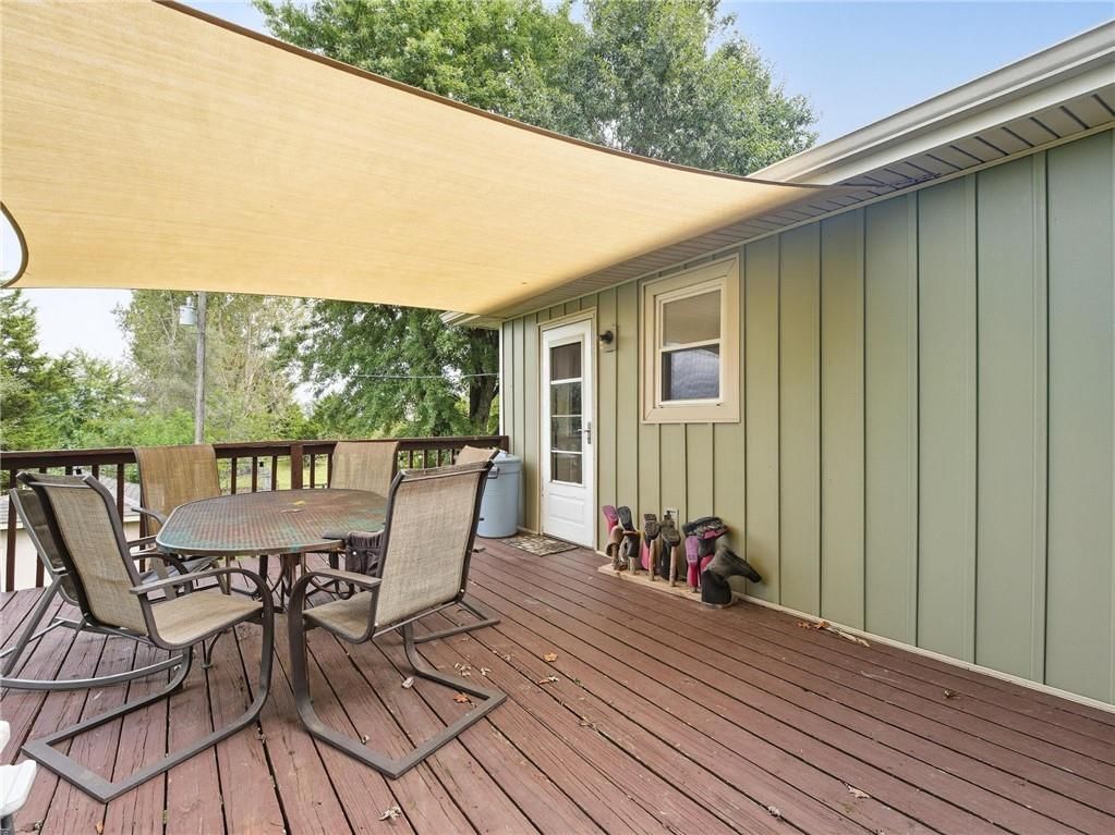 20212 Golden Road — photo 36