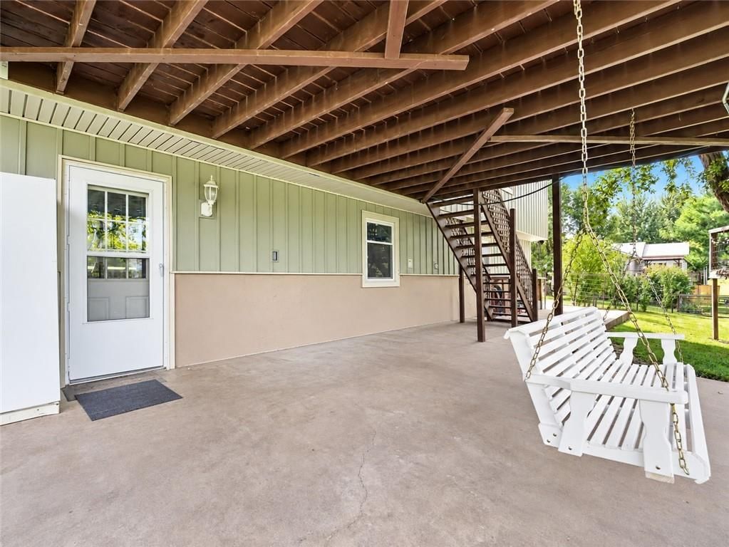 20212 Golden Road — photo 44