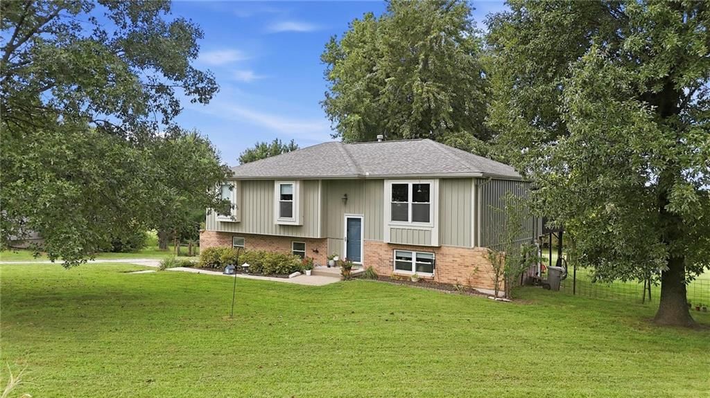 20212 Golden Road — photo 47