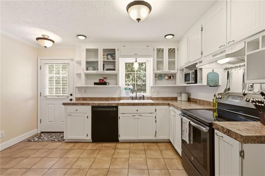 7426 Beverly Street — photo 10