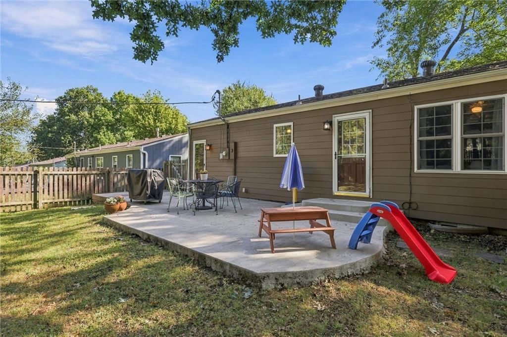 7426 Beverly Street — photo 27