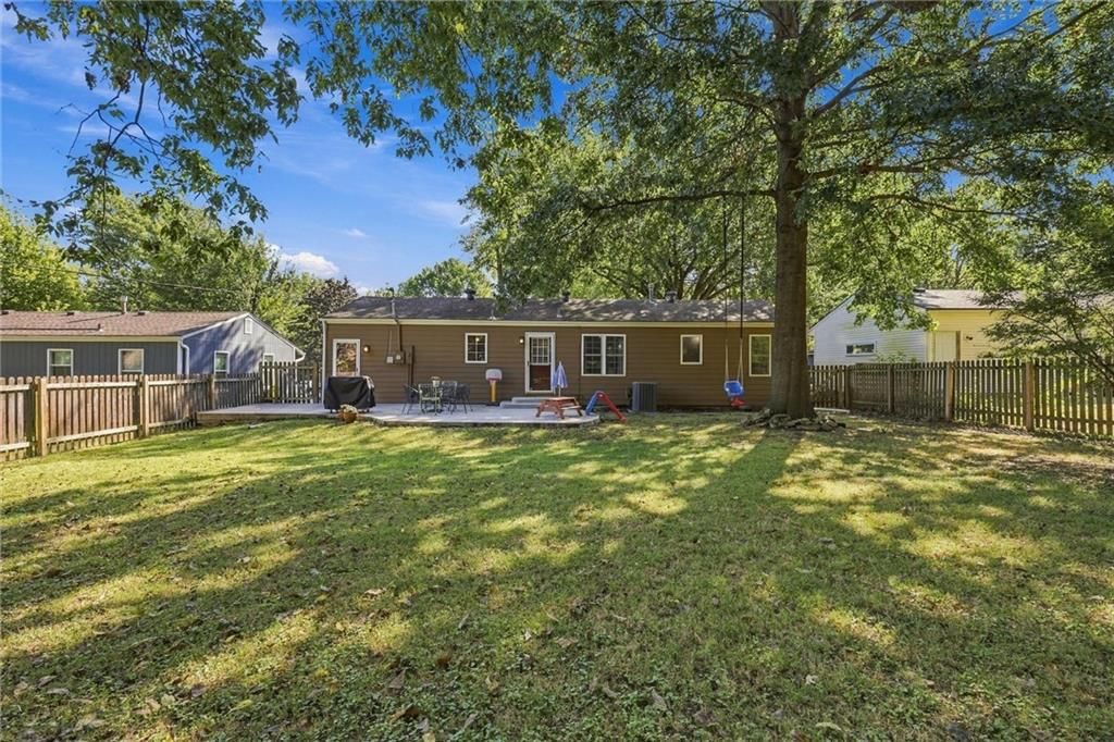 7426 Beverly Street — photo 28