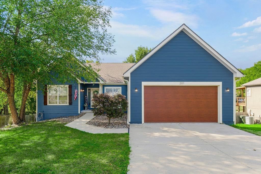 201 E Whispering Hills Boulevard, Lone Jack, MO