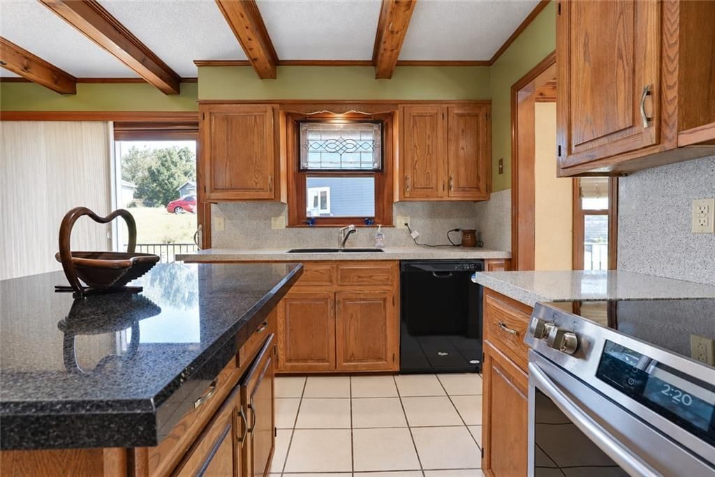 4808 NE PEBBLE BEACH Street — photo 8