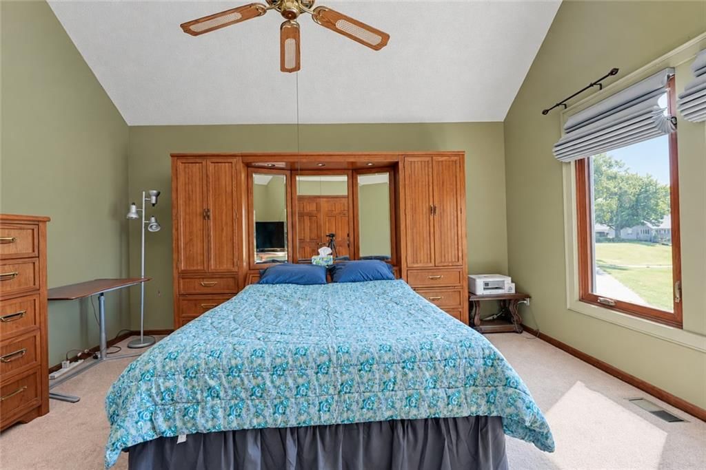 4808 NE PEBBLE BEACH Street — photo 18