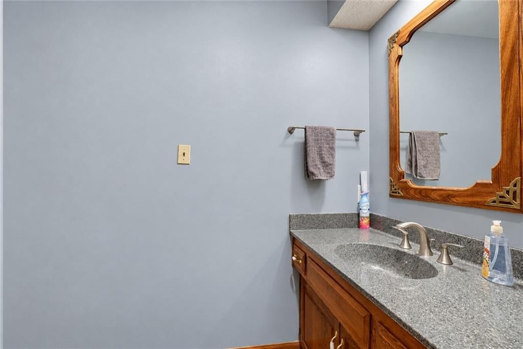 4808 NE PEBBLE BEACH Street — photo 27