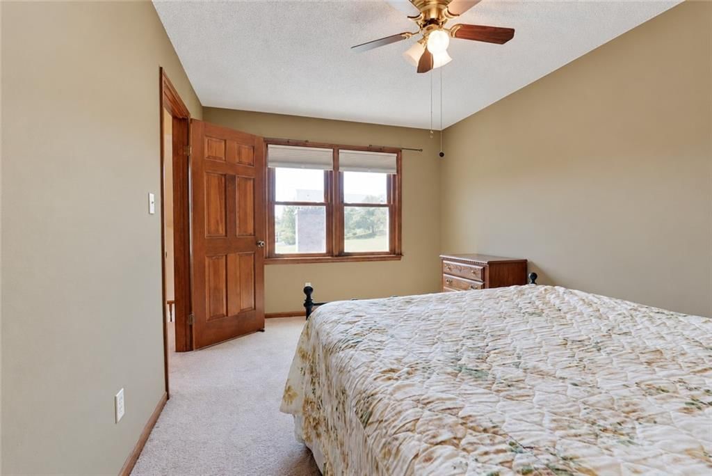 4808 NE PEBBLE BEACH Street — photo 30