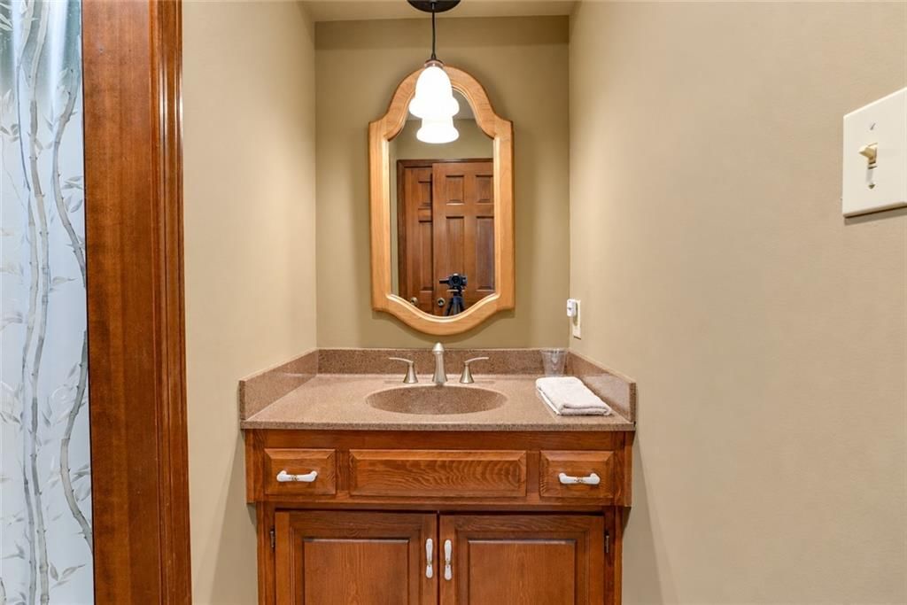 4808 NE PEBBLE BEACH Street — photo 32