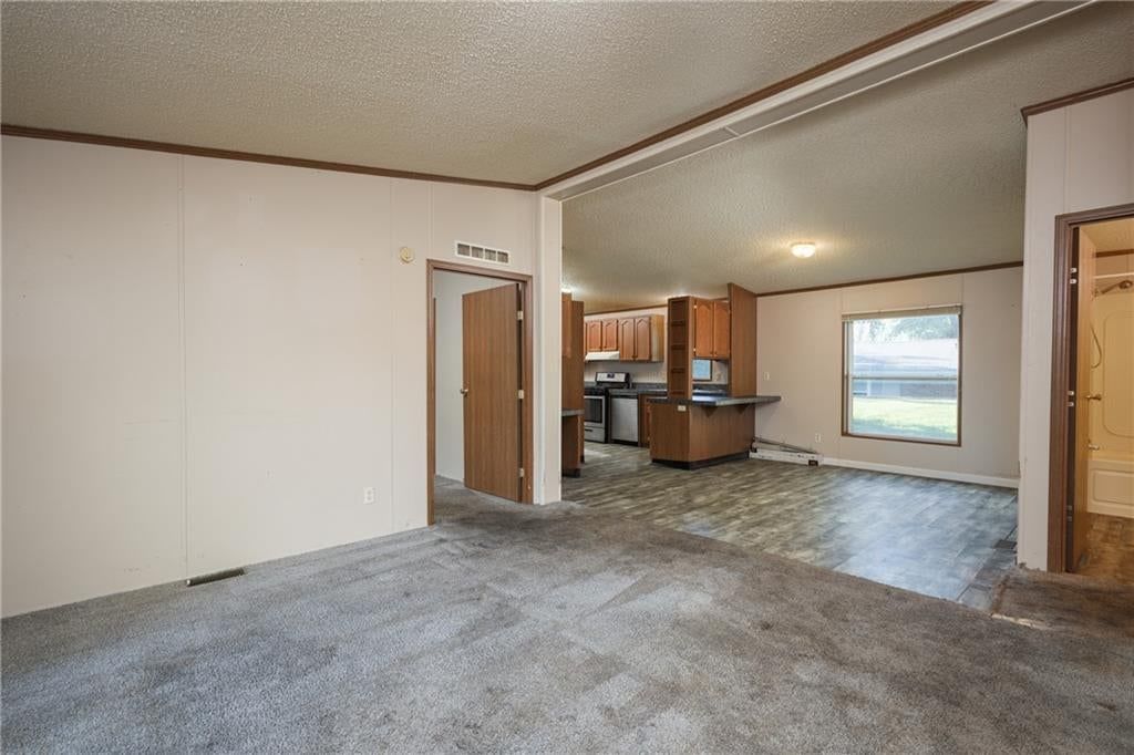 515 W 9th Street — photo 11