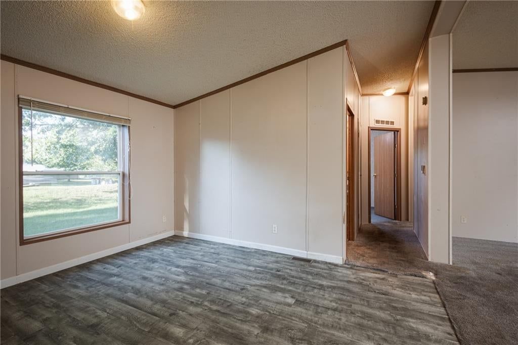 515 W 9th Street — photo 13