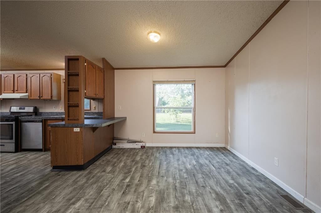 515 W 9th Street — photo 14