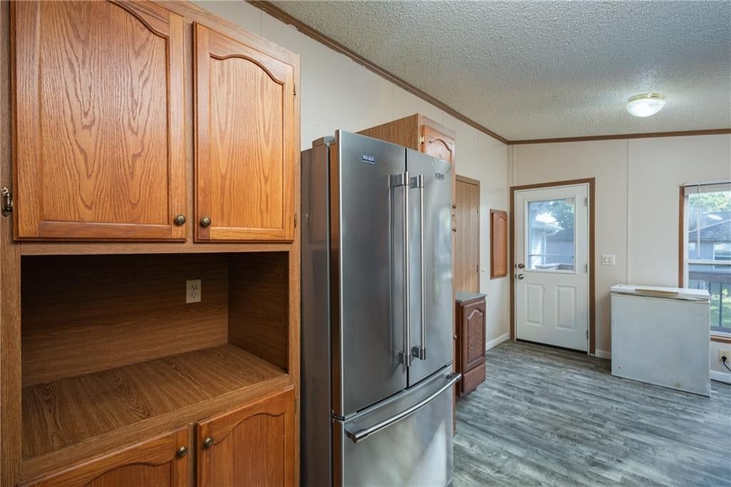 515 W 9th Street — photo 17