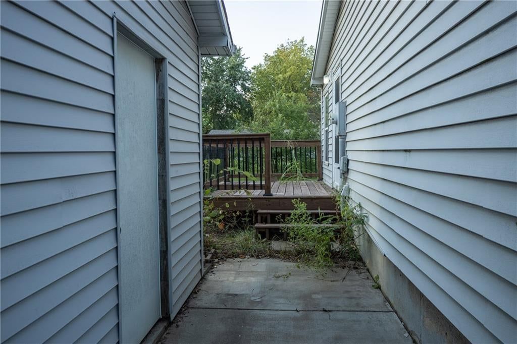 515 W 9th Street — photo 32