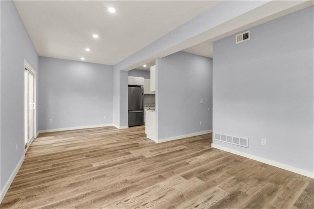 1109 Kings Highway — photo 9