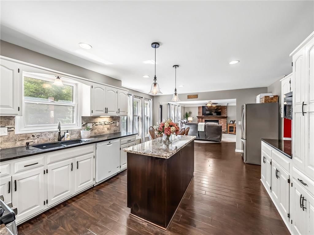 17507 W 113th Street — photo 18