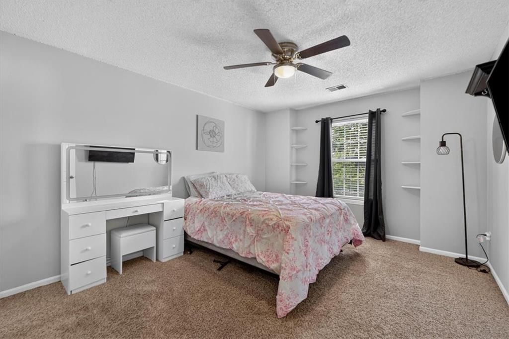 420 Shannon Avenue — photo 29