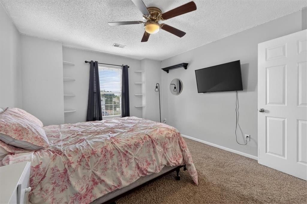 420 Shannon Avenue — photo 30