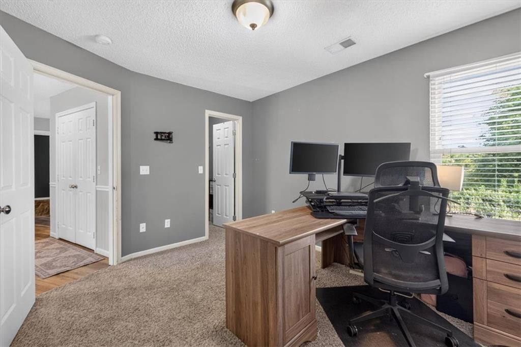 420 Shannon Avenue — photo 33