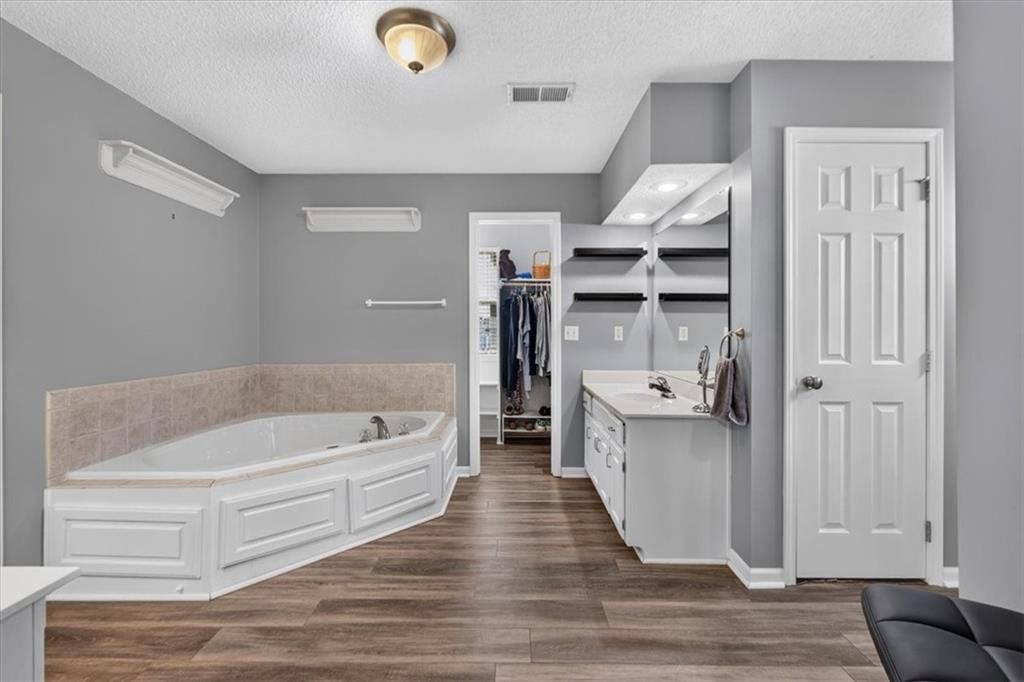 420 Shannon Avenue — photo 43
