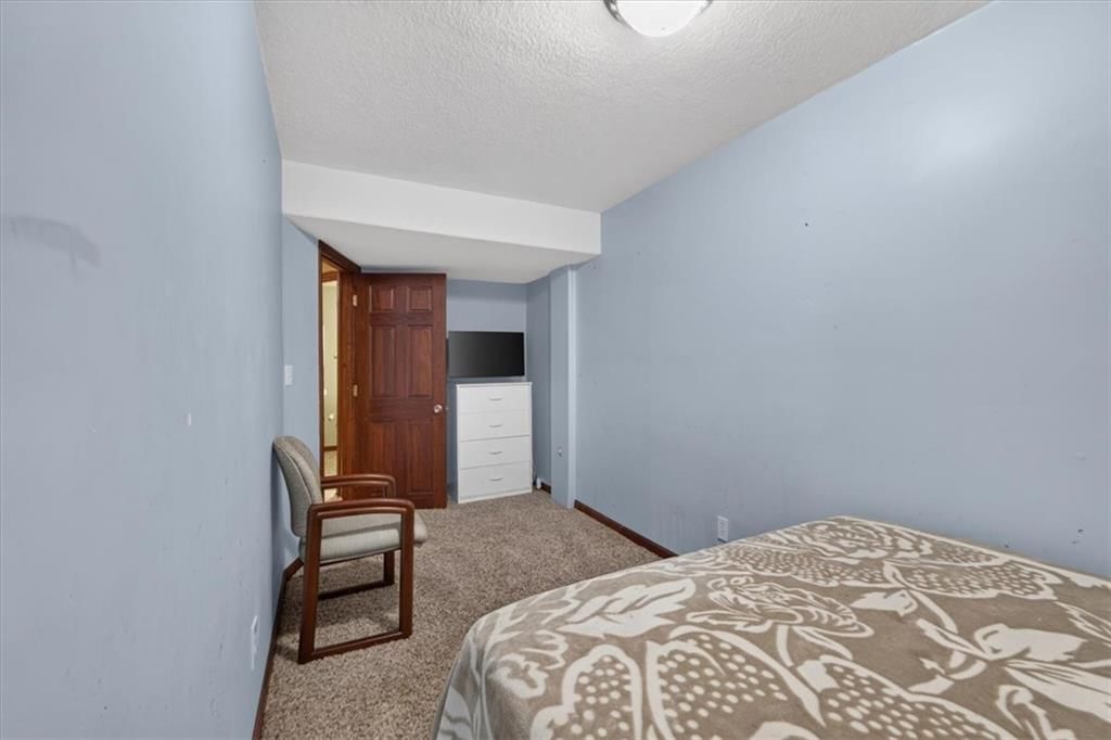 420 Shannon Avenue — photo 52
