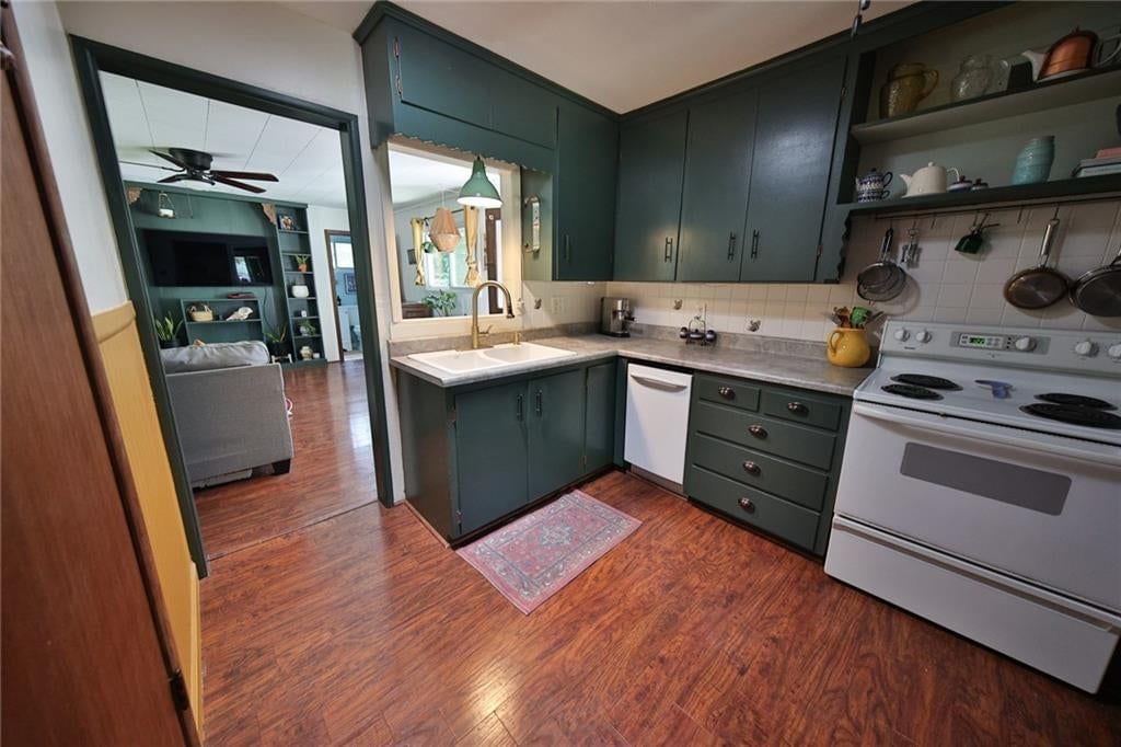 6937 Walmer Street — photo 8