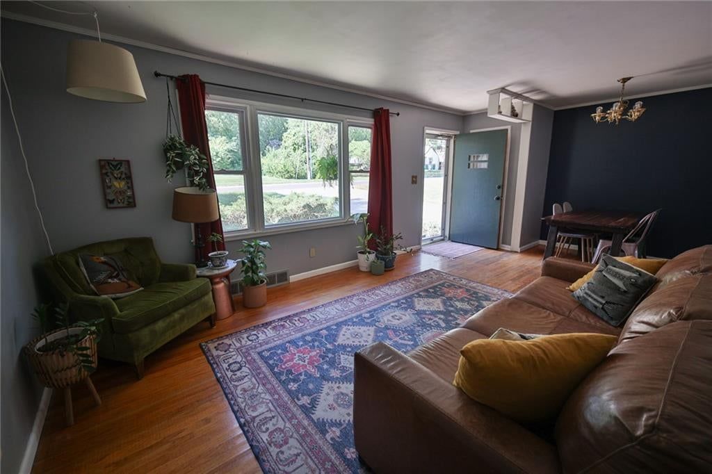 6937 Walmer Street — photo 12
