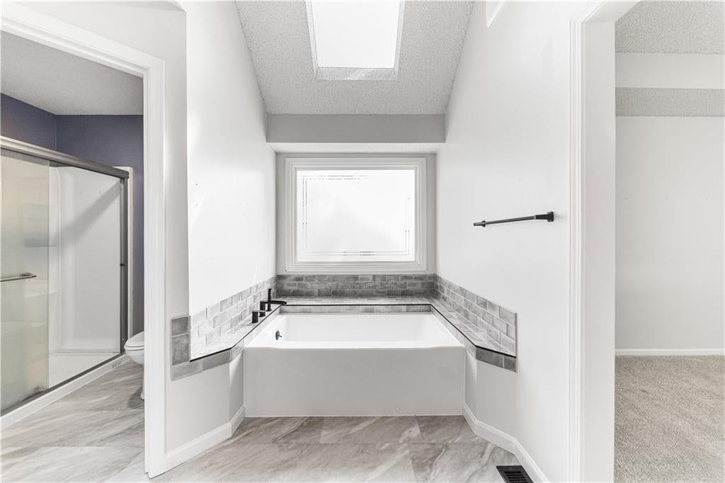 139 The Woodlands Drive — photo 10