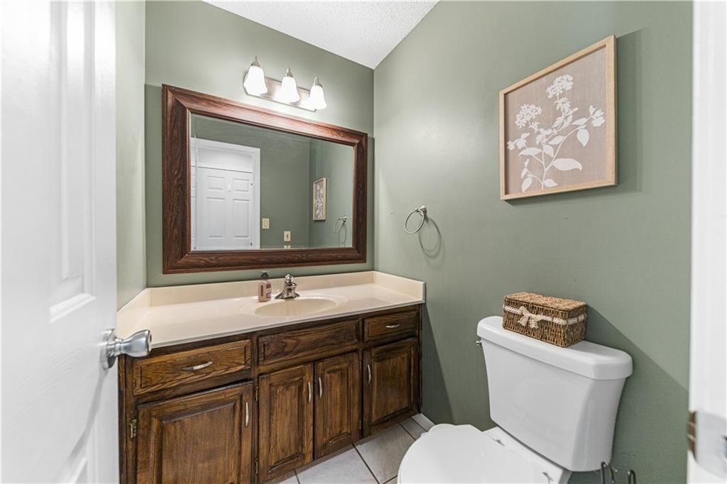 139 The Woodlands Drive — photo 12
