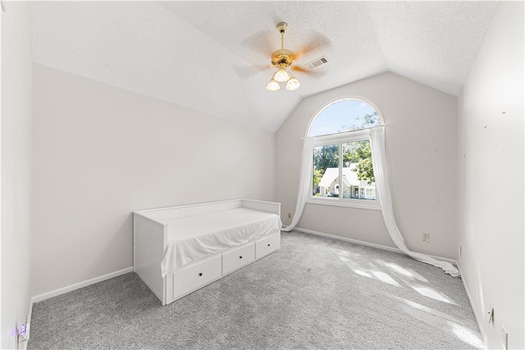 139 The Woodlands Drive — photo 13