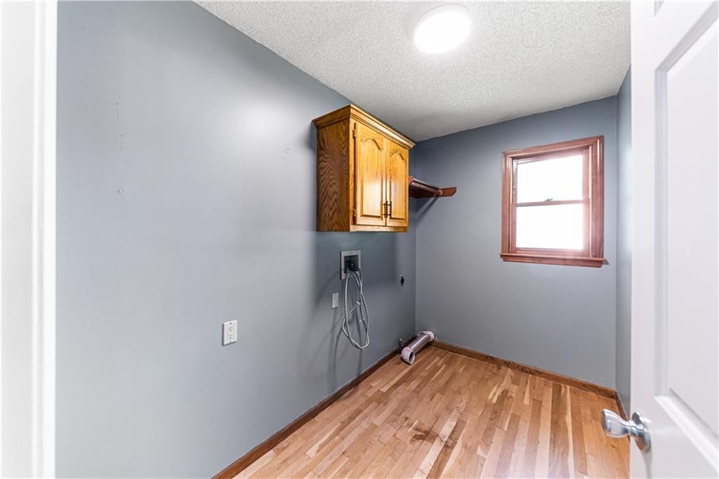 139 The Woodlands Drive — photo 14