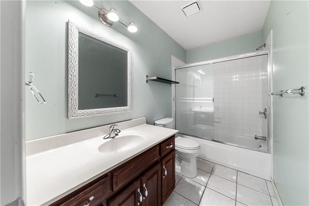 139 The Woodlands Drive — photo 15