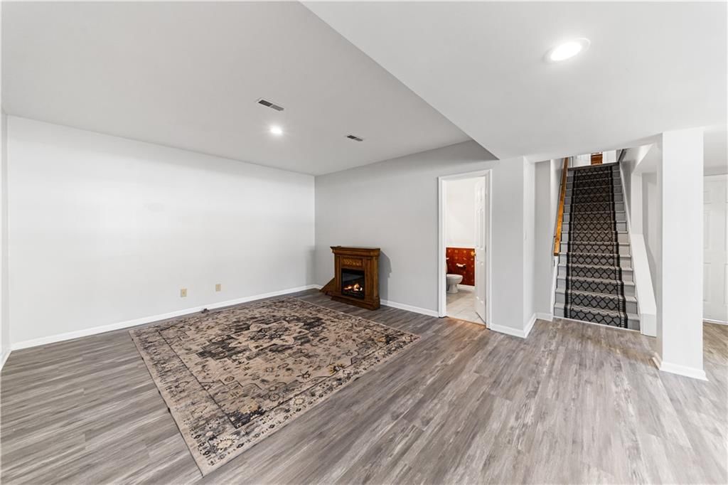 139 The Woodlands Drive — photo 18