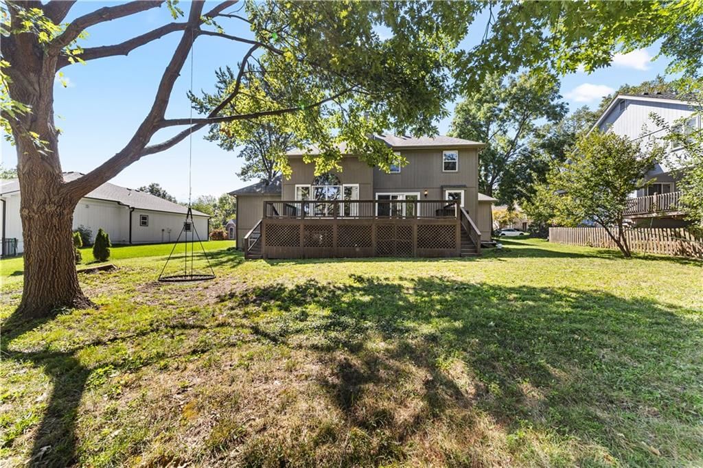 139 The Woodlands Drive — photo 20