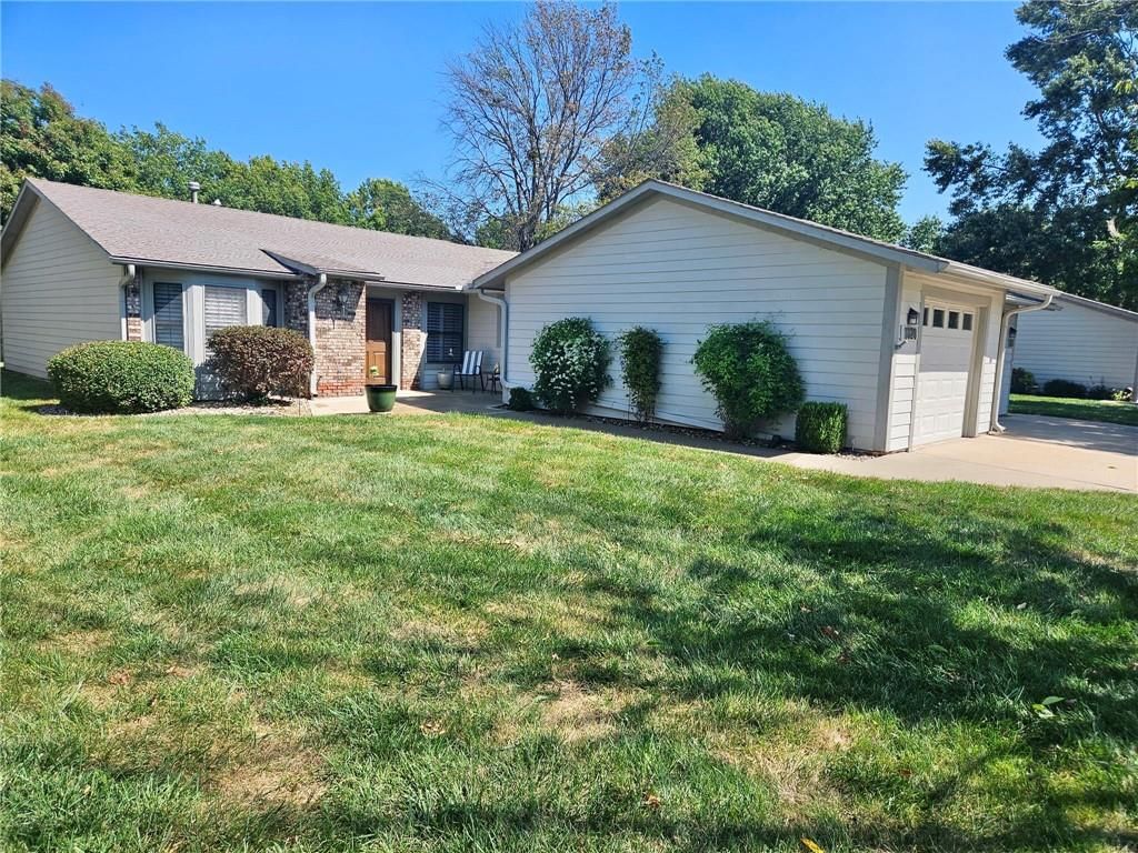 1328 W Jenkins Boulevard, Raymore, MO