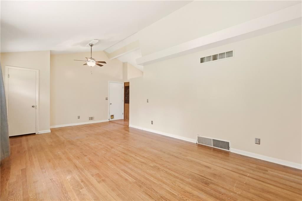 101 Avondale Street — photo 5