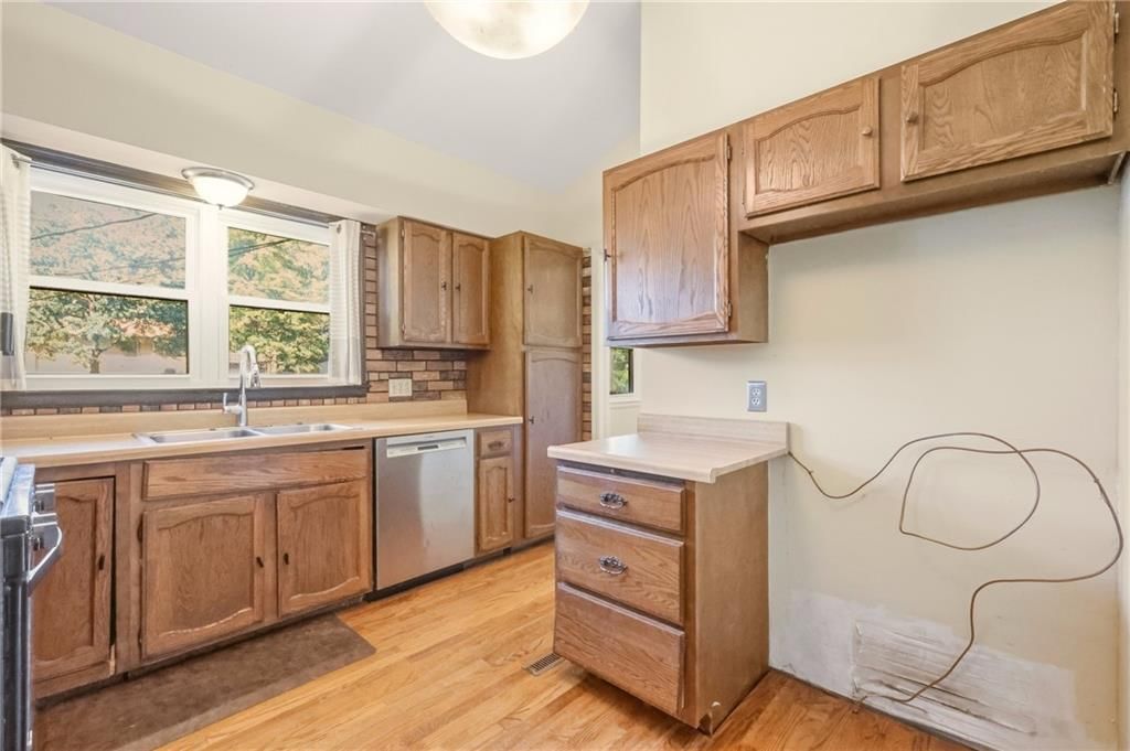 101 Avondale Street — photo 10