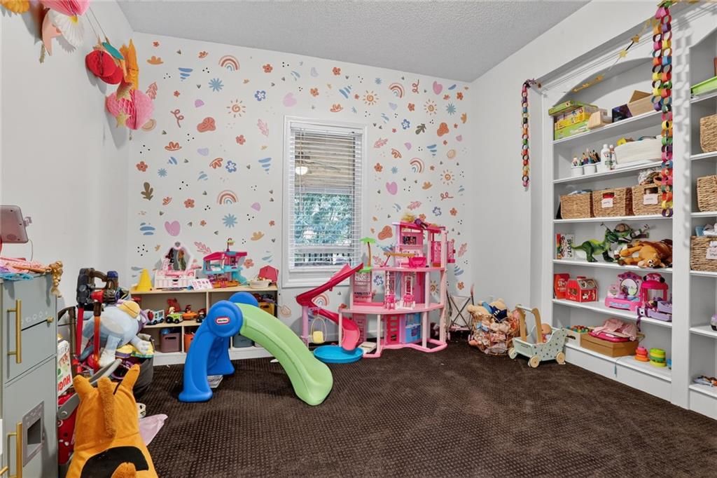 4425 Silverheel Street — photo 15
