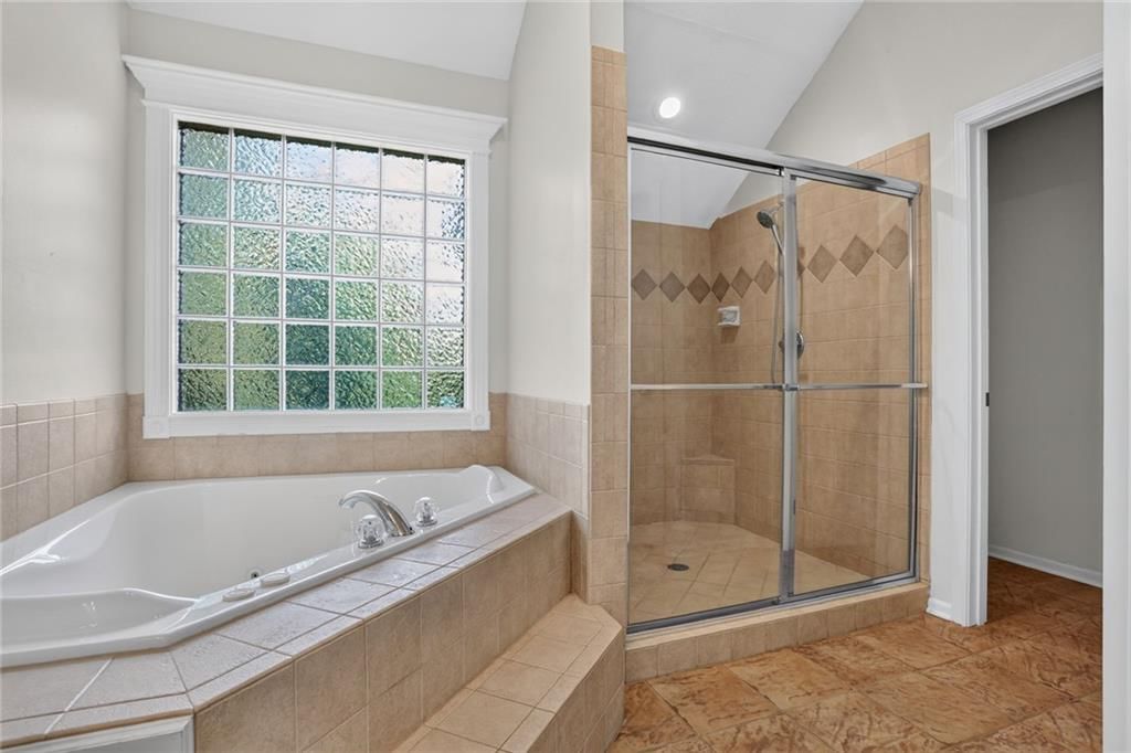 4425 Silverheel Street — photo 21