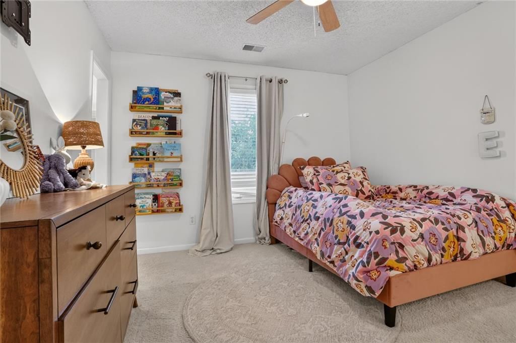 4425 Silverheel Street — photo 24