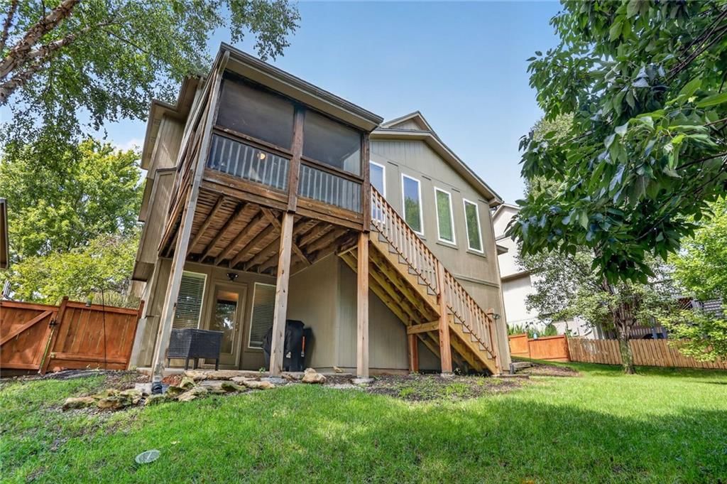 4425 Silverheel Street — photo 33