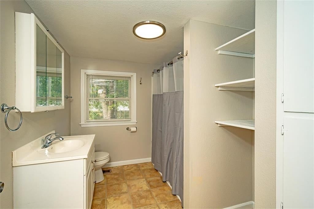 1032 N Sycamore Street — photo 10