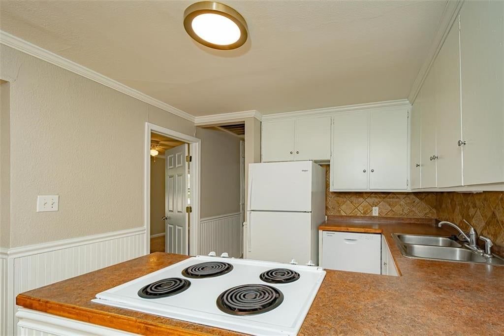 1032 N Sycamore Street — photo 12