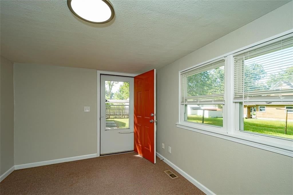 1032 N Sycamore Street — photo 18
