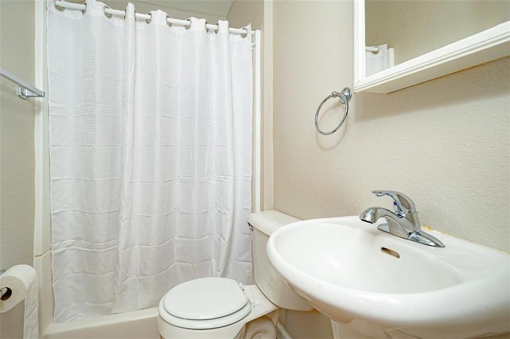 1032 N Sycamore Street — photo 23