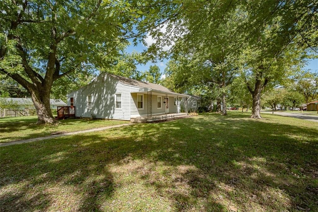 1032 N Sycamore Street — photo 32